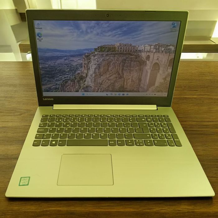 Lenovo IdeaPad 330-15IKB | Intel i7 8ª Gen | 8GB RAM | SSD 256GB NVMe | Gráfica AMD Radeon 530 2GB