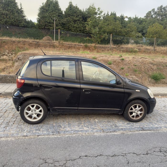 Toyota Yaris — fotografia 2