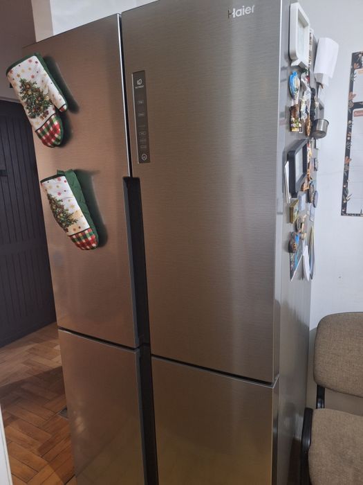 Lodówka HAIER dwudrzwiowa.