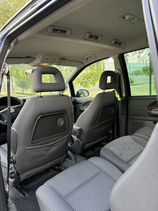VW Sharan 1.9 TDI (115cv) – 7 lugares – 2005