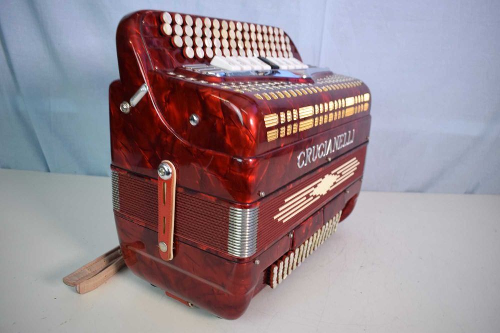 Acordeao Crucianelli 3 Voz. N  115