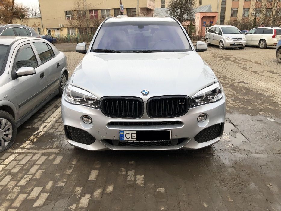 Бампер передний BMW X5M F15 в сборе ноздри жабры