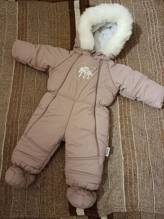 Зимний комбинезон для девочки