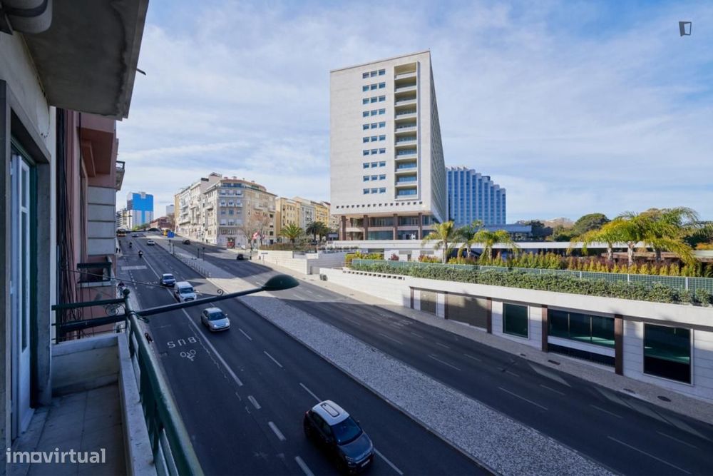 Quarto - localizado em Marquês de Pombal Lisbon
