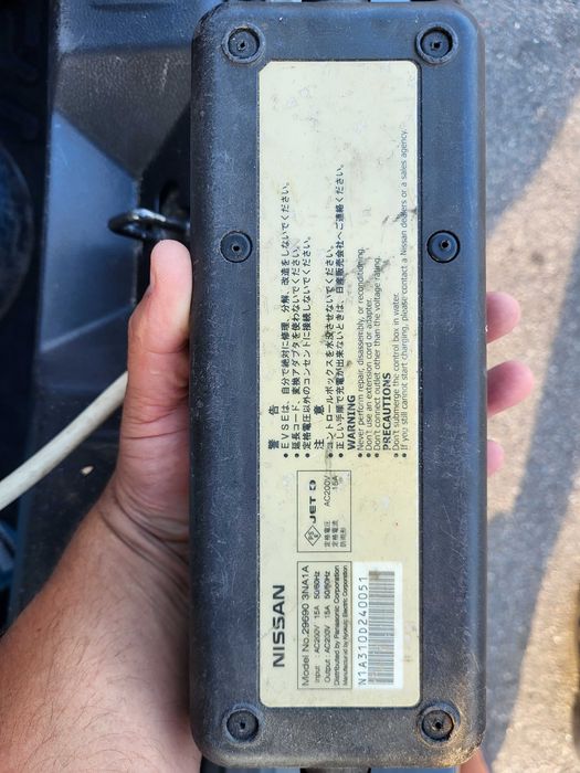 продам зарядку для ніссан ліф (оригінал) 5000грн