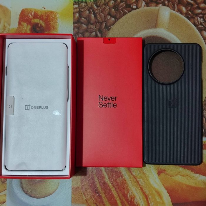 OnePlus Ace 5 Pro   8 Elite 12/256