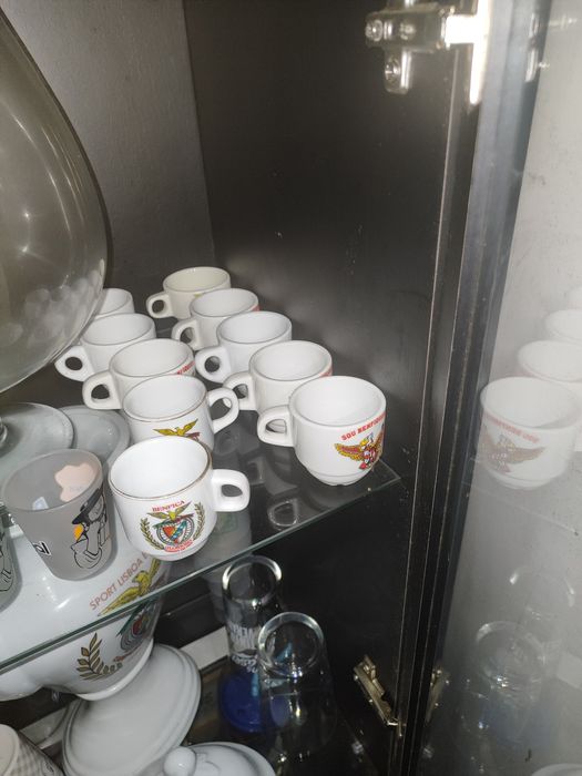 Vendo copos e chávenas do Benfica