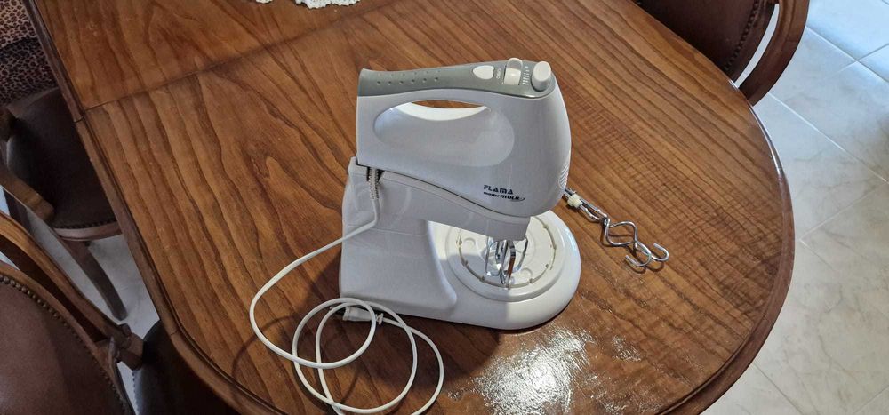 Vendo batedeira de bolo