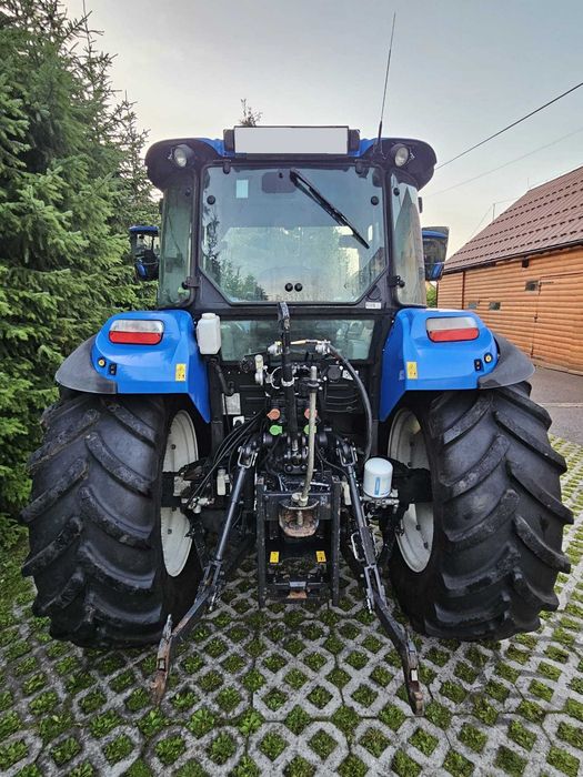 New Holland T5.115 z ladowaczem czolowym, 2700 motogodzin