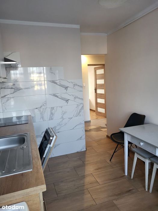 Przestronne mieszkanie w centrum z balkonem i piwnicą