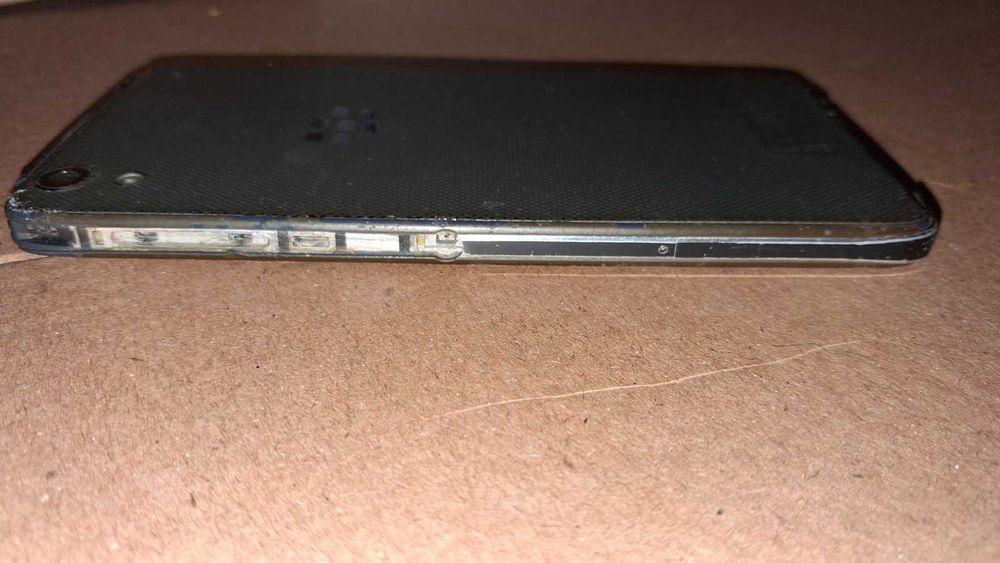 Смартфон BlackBerry DTEK50