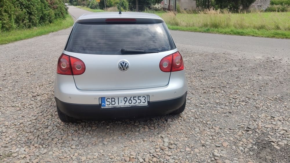 Sprzedam Golfa V 1.6 benzyna