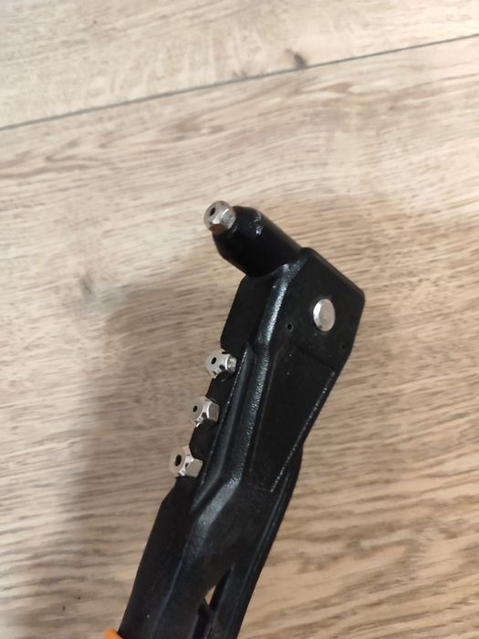 Nitownica do nitów zrywalnych Magnusson