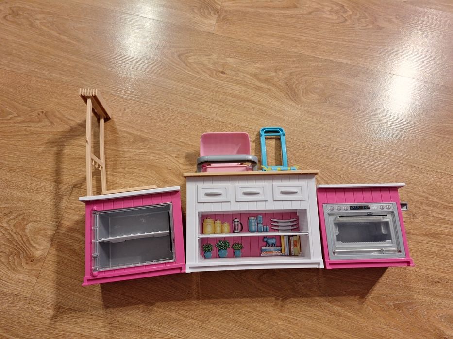 Mała kuchnia Barbie