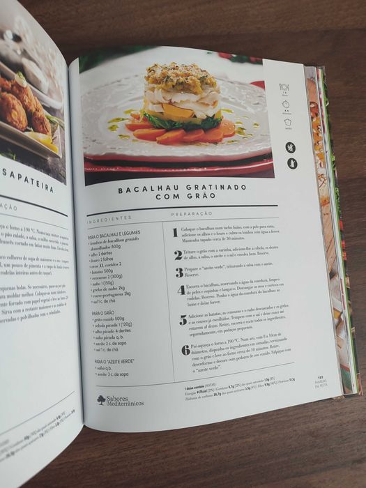 Livro "À mesa com o pingo doce"