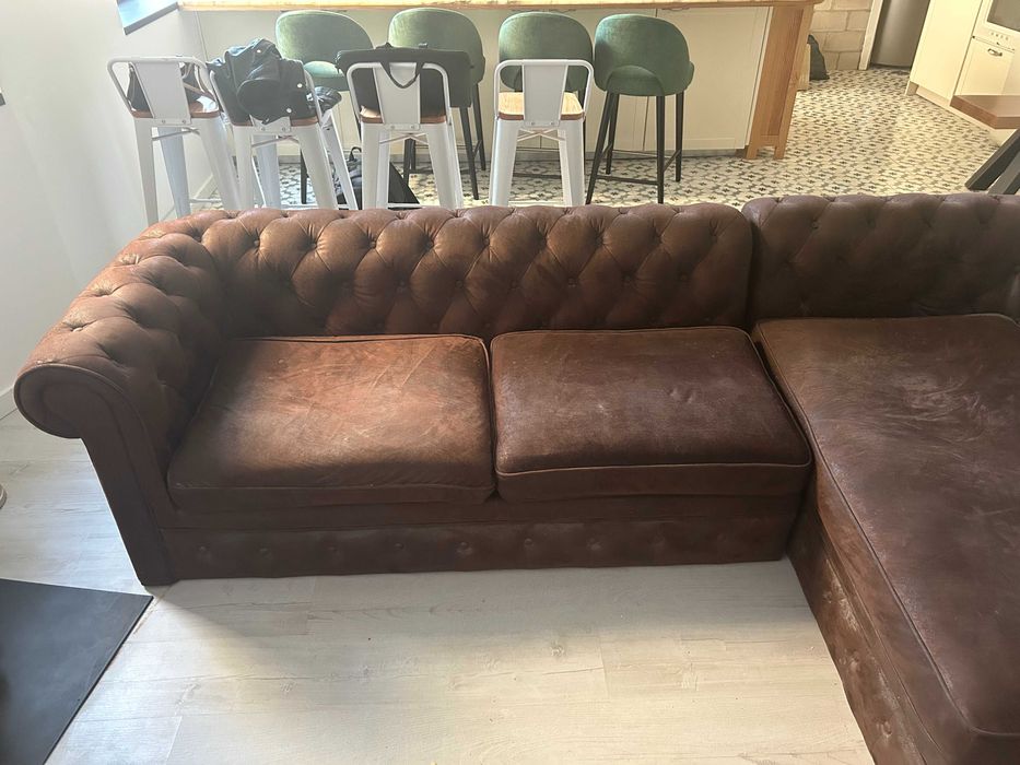 Sofá Vintage com Arrumo