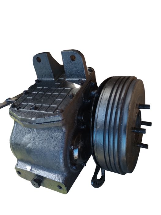 Львівський погрузчик реверс роздатка мох