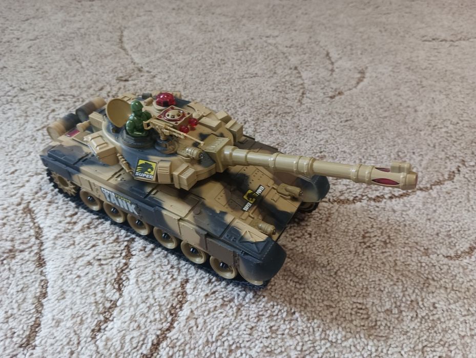 Продам игру "Танковый бой".