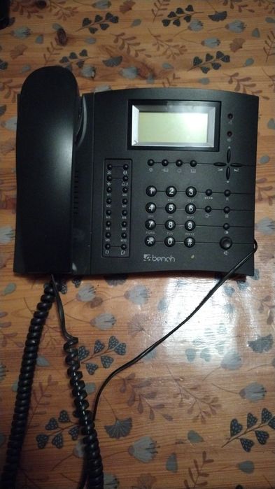 Telefon stacjonarny bench