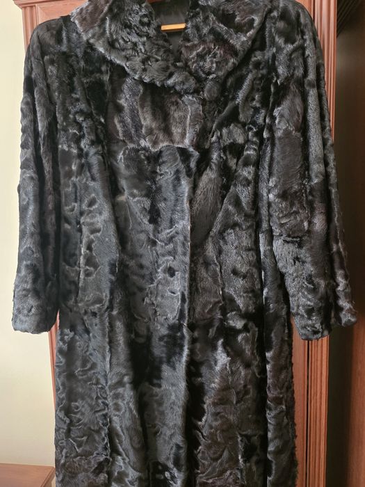 Czarne naturalne futro z karakuły XL