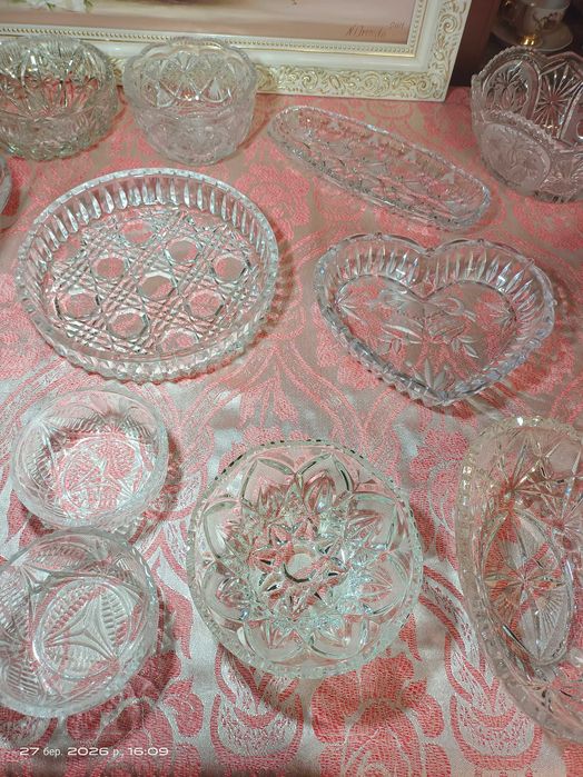 Розпродаж кришталю . Цукерниці, салатники .