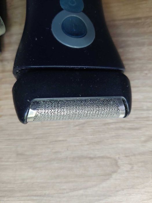 Електробритви Remingston  та Braun