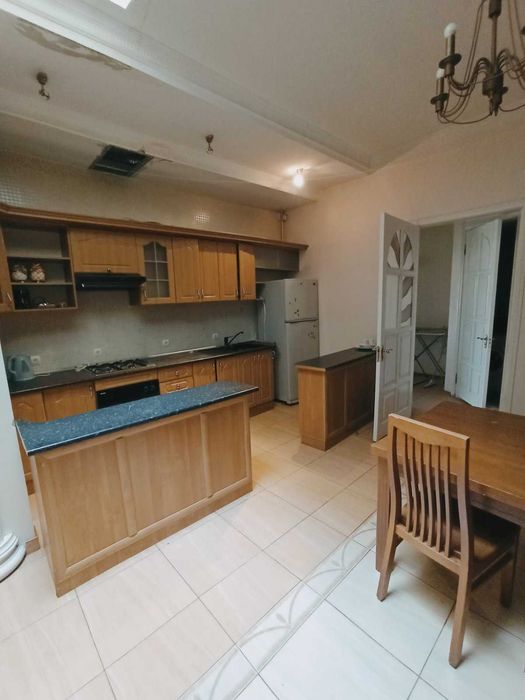 Сдается 2-х уровневая кв-ра в Центре, Дерибасовская, для айтишников