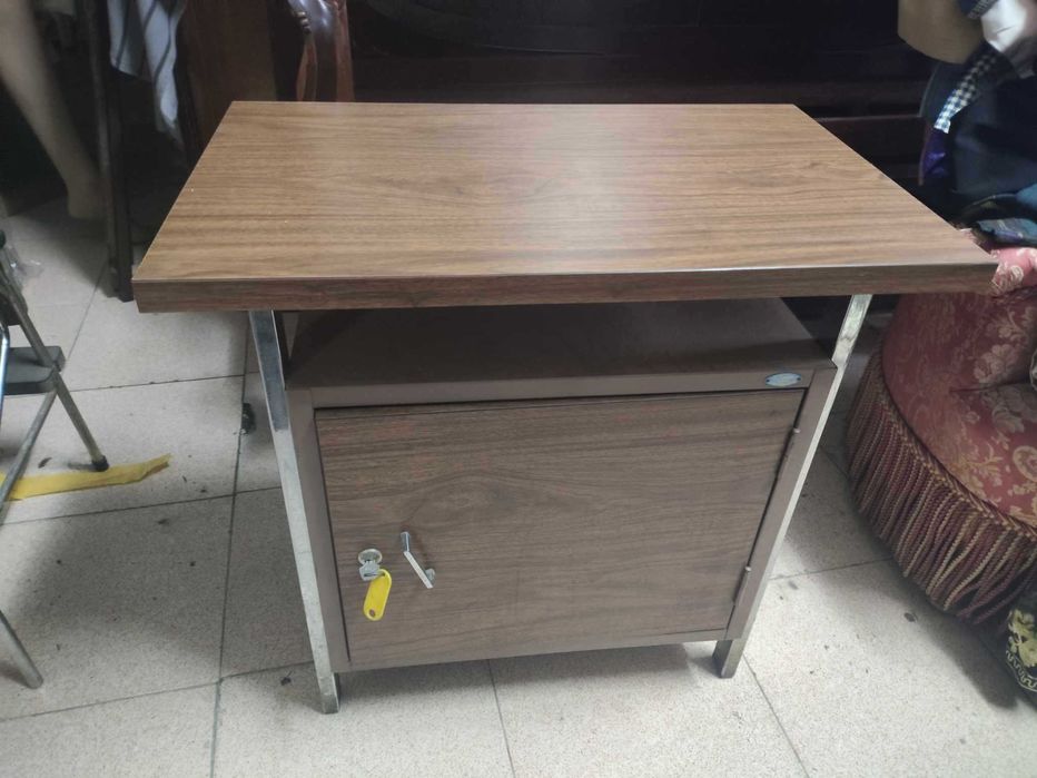 Movel pequeno de escritorio vintage