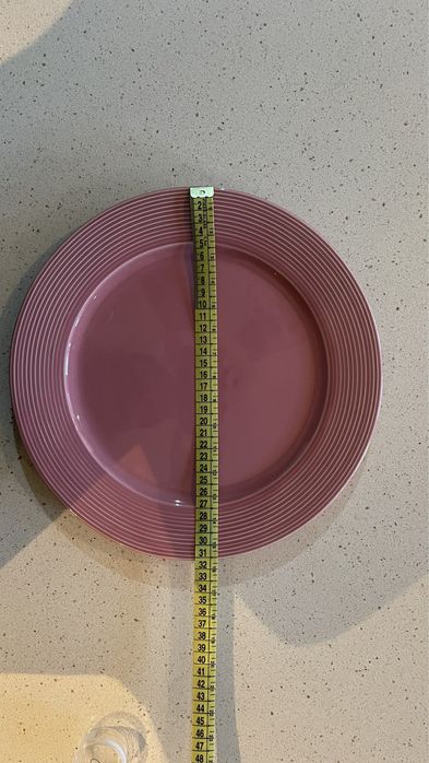 Varios pratos e travessas