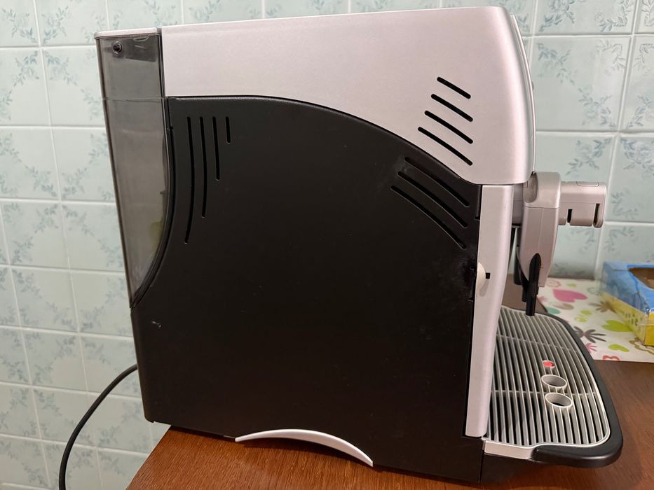 Кавомашина Saeco Incanto