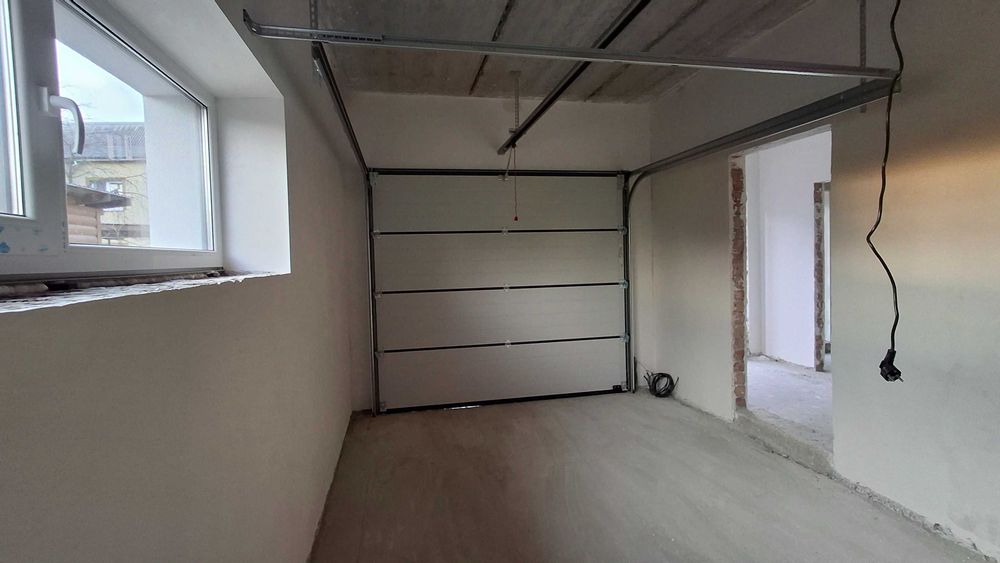 Продаж дуплекс, будинок, півособняк 130м2; 2,5сот. Драгомирчани, місто