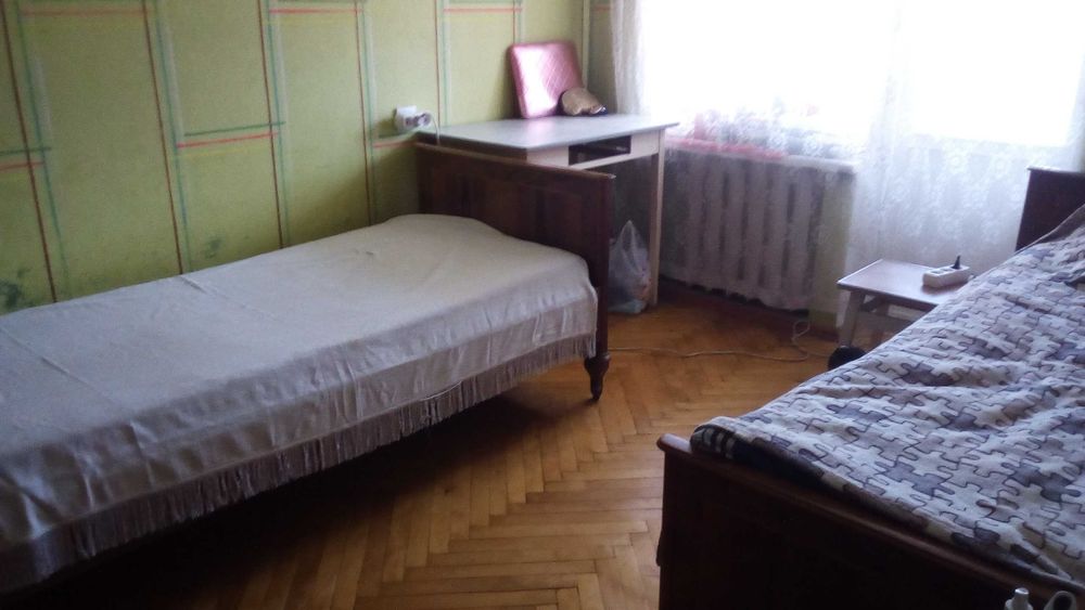 Кімната для дівчини, без господарів, ст.м.Оболонь - 5 хв.