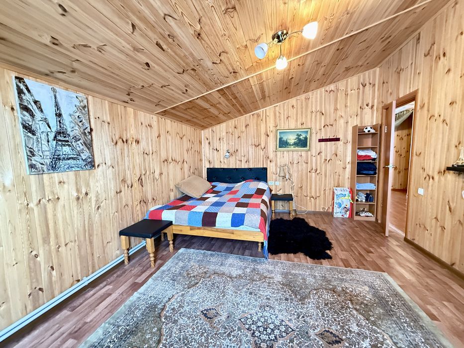 Продам будинок з ремонтом в с.Гостролучча!165кв.м,47 соток,газ, 4 кімн