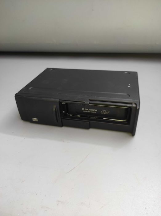 Saab 9-5, OE: 5042.585, Zmieniarka CD PIONEER