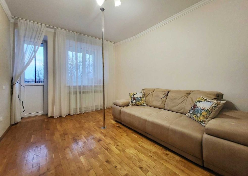 Продам квартиру з гаражем в Центрі міста