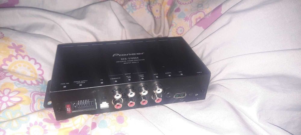 Procesor dźwiękowy pionier do auta sterowany aplikacja