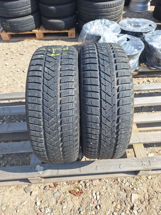 Opony zimowe Pirelli Sottozero 3  215 55 r17