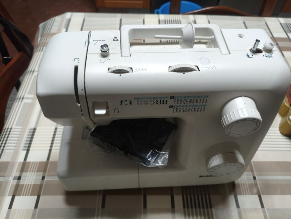 Máquina de costura Silvercrest