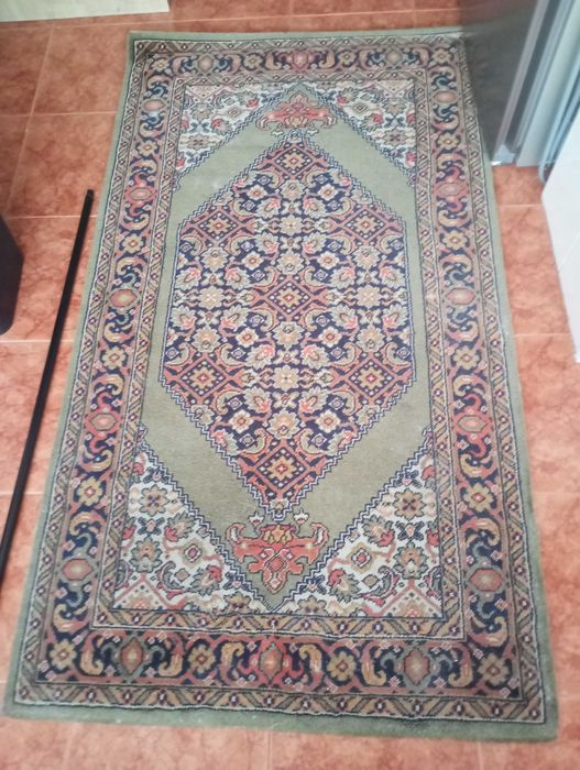 Dois tapetes antigos de qualidade