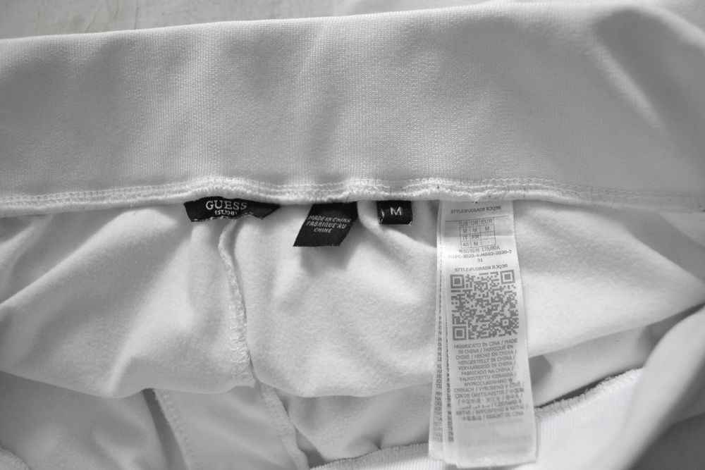 białe oldschoolowe dresy spodnie guess M 38 wysoki stan