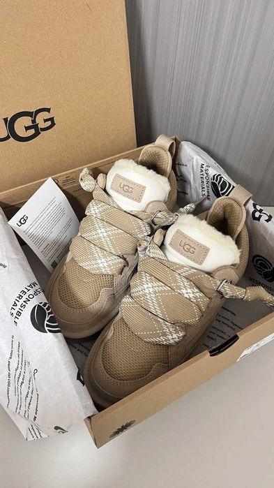 UGG Lowmel Sand r.39
