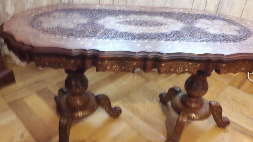 Столик-ручна робота