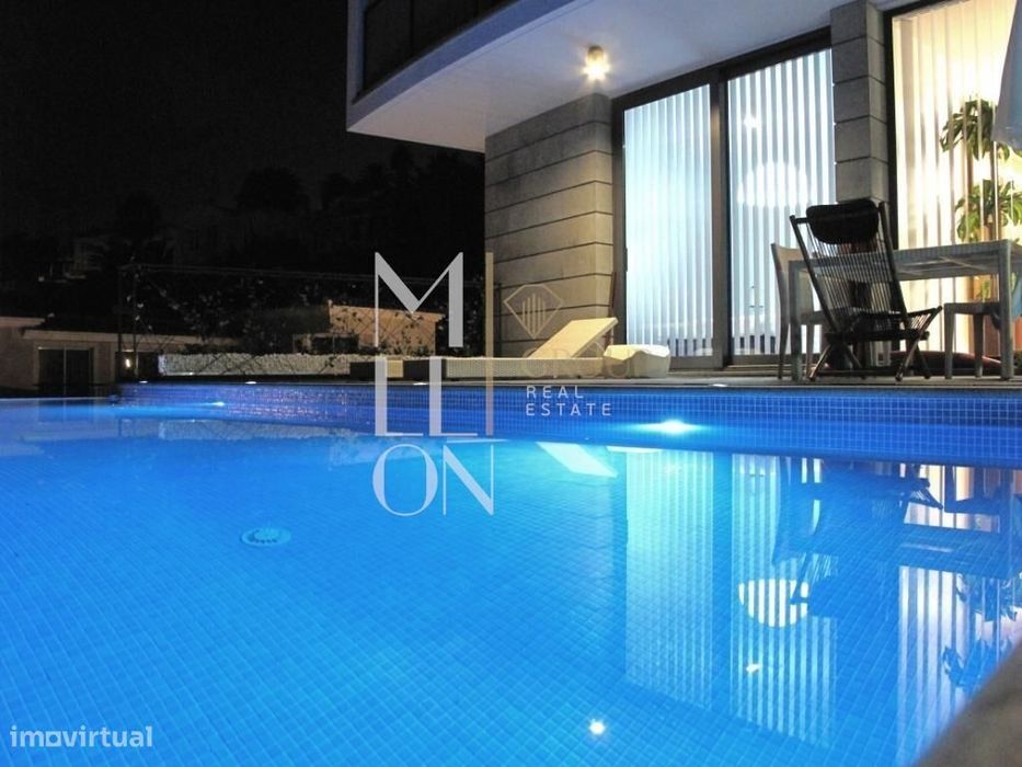 Moradia De Luxo T3 No Cristo Rei Com Piscina E Vista Mar I Garajau I C