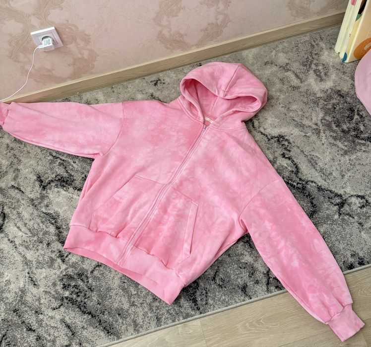 Жіночий спортивний костюм