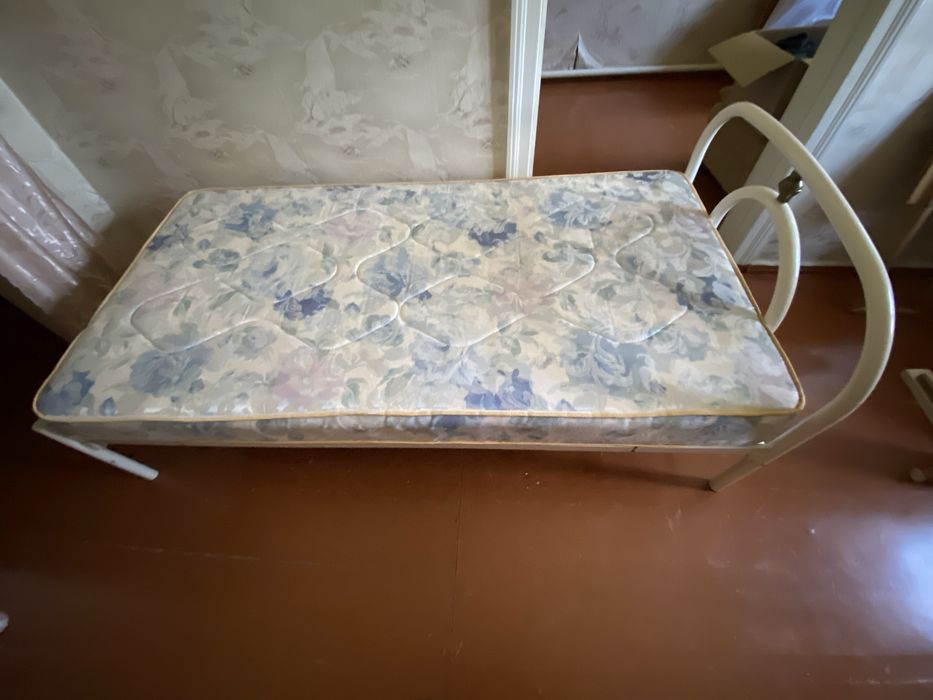 Продам кровать в отличном состоянии.