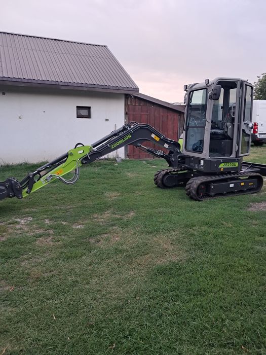Uslugi mini koparką 2,7T
