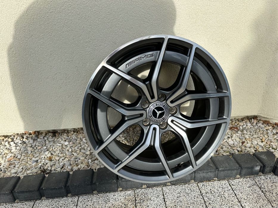 Felga 19 Mercedes E-klasa W213 AMG A213401  9JX19 ET49 Stan BDB