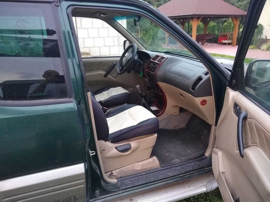 Nissan Terrano 2 2.7