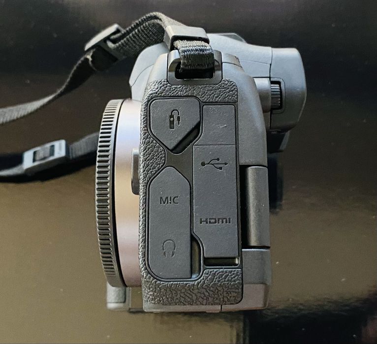 Canon EOS R Mirrorless