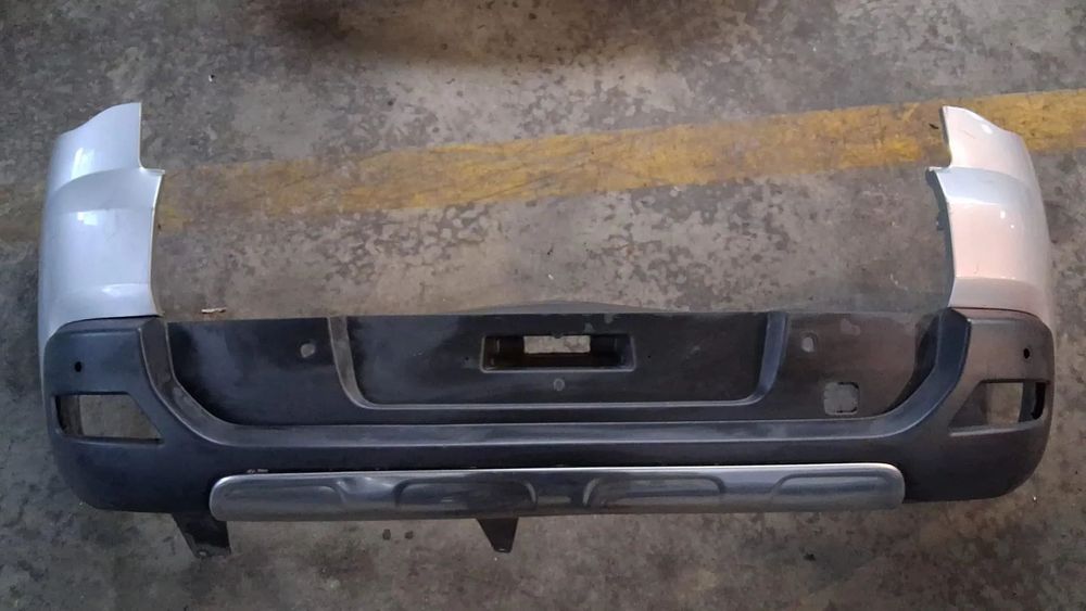 Para-choques traseiro Peugeot 3008 2009-2013